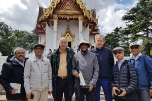 Outside-Buddhist-Temple